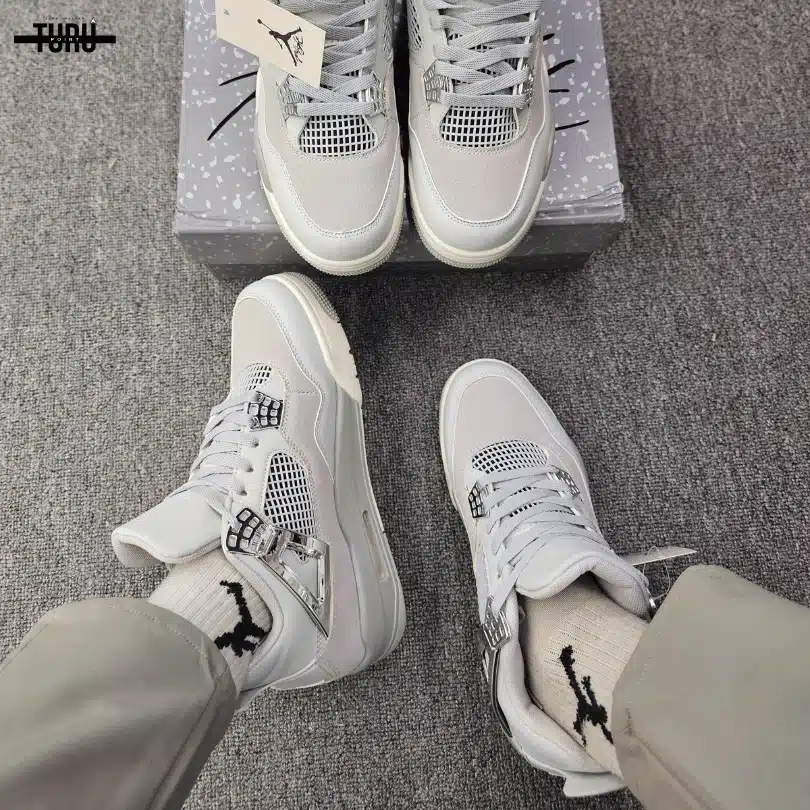 Air Jordan 4 Retro Frozen Moments - Image 4