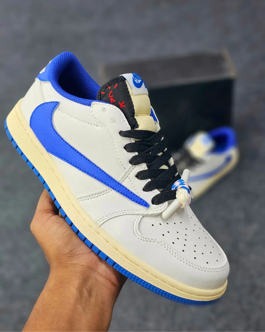 Jordan 1 Low Travis Scott x Fragment Design
