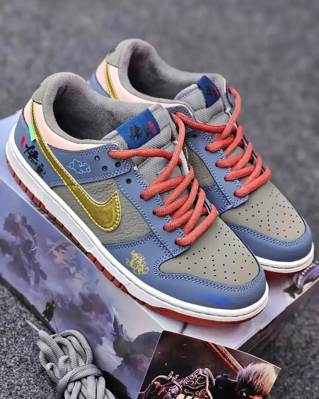 SB Dunk Low 'Black Myth Wukong' : TOP - Image 3