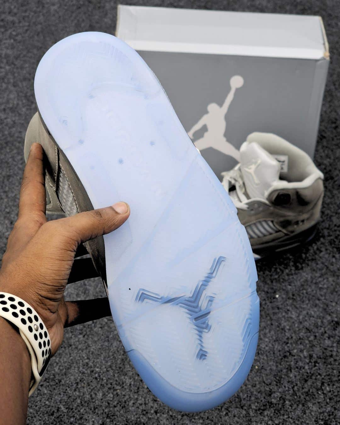 Jordan 5 Retro "Wolf Grey" V2 - Image 5
